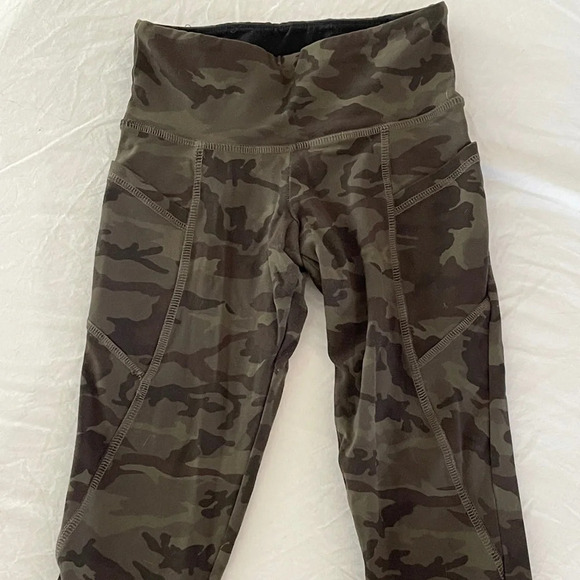 NWOT Strut This Camo Leggings/Tights - Picture 5 of 5